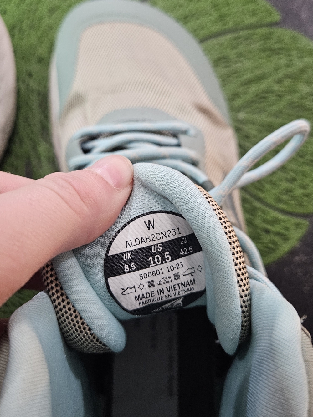 Altra Timp Mid-Top Hiking Boots - Picture 6 of 6